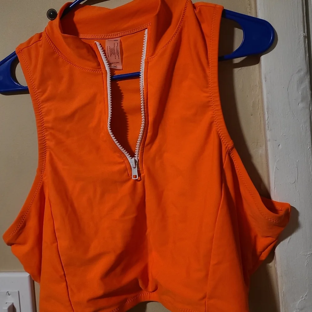 Bathing suit - Picture 3 of 3